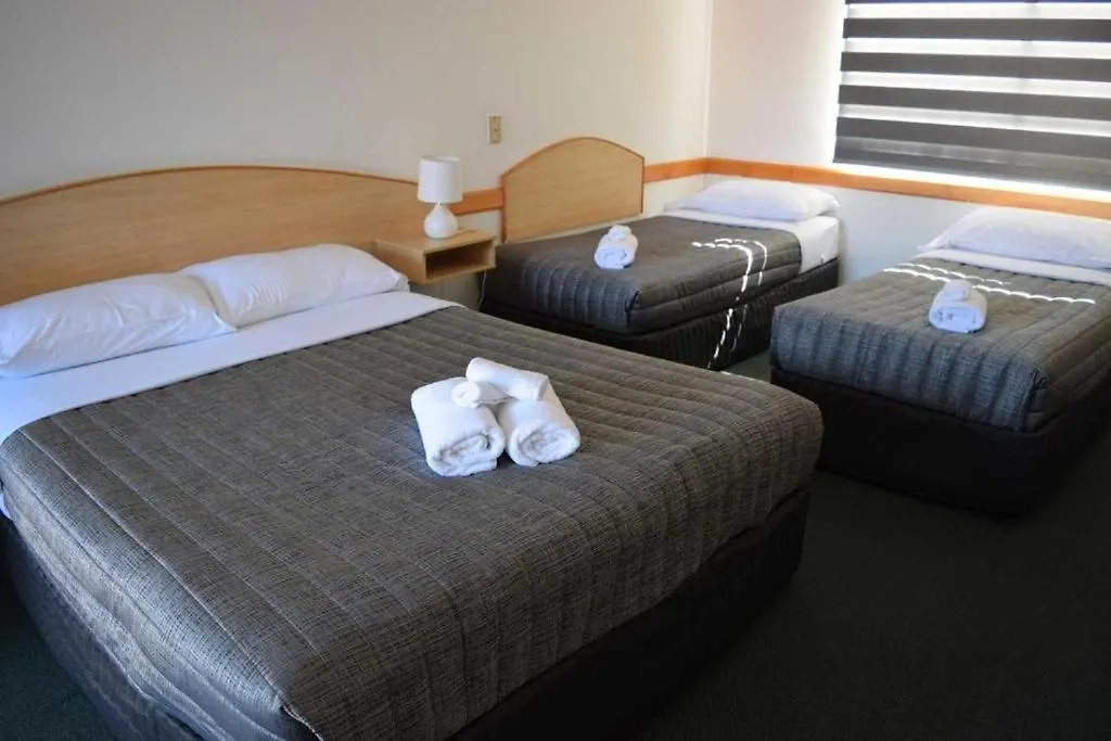Warwick Vines Motel