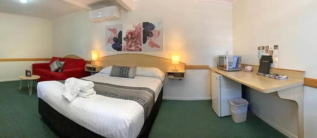 Warwick Vines Motel