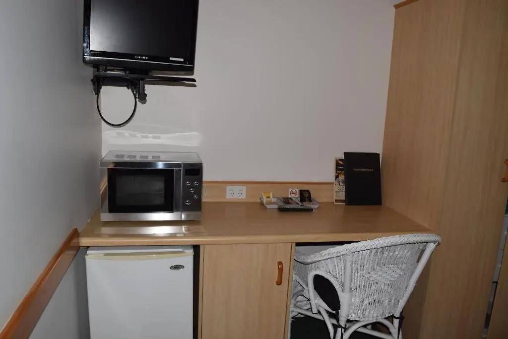 Warwick Vines Motel