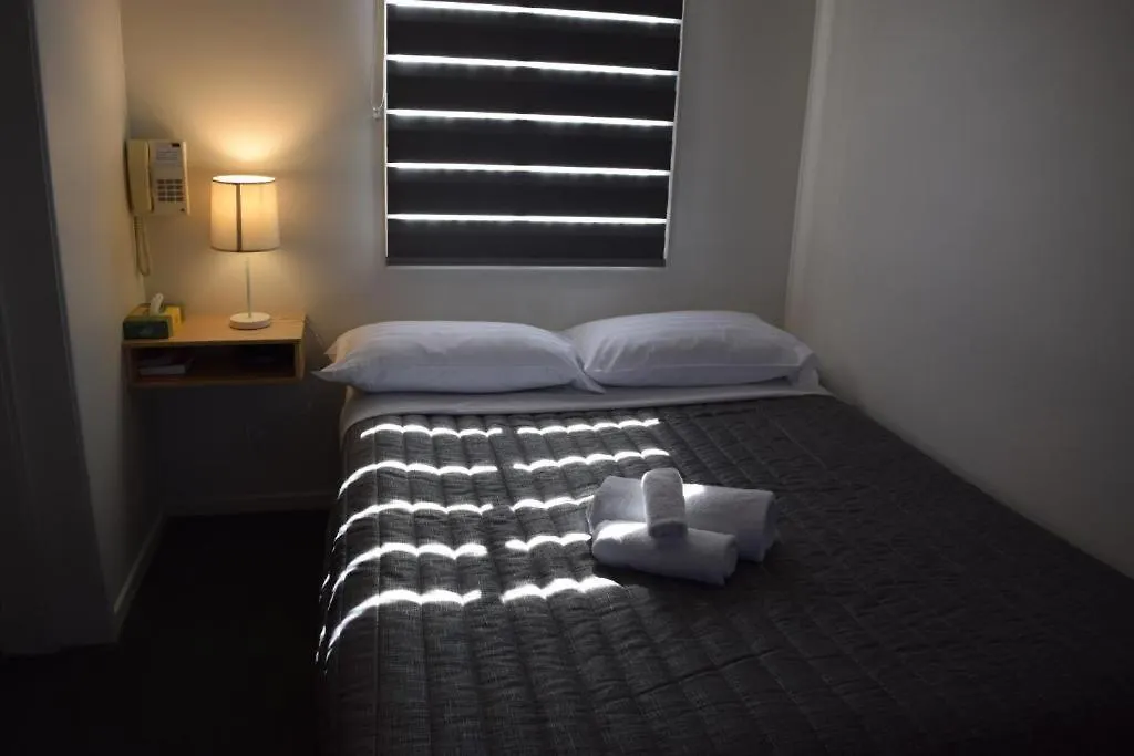 Warwick Vines Motel