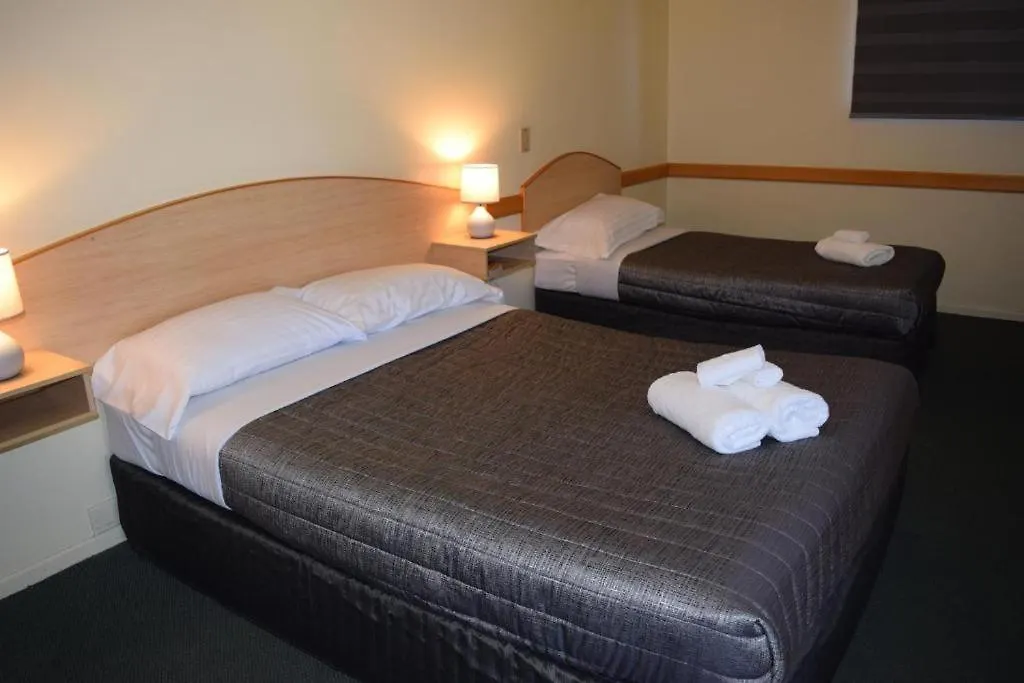 Warwick Vines Motel