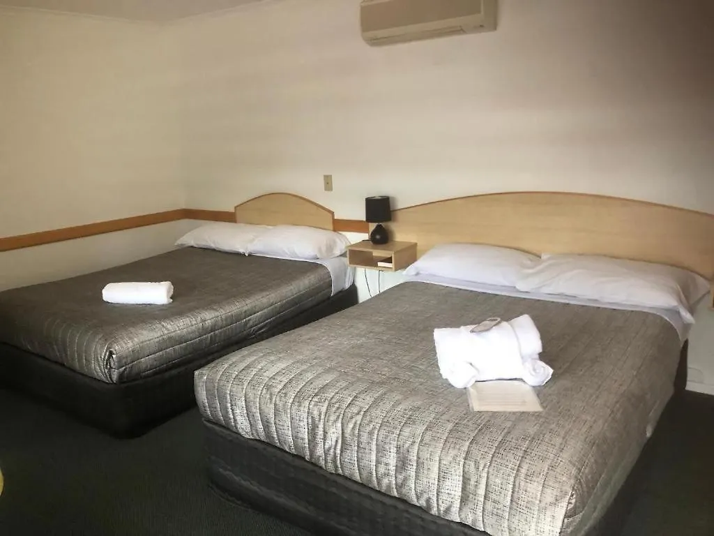 Warwick Vines Motel 0*,